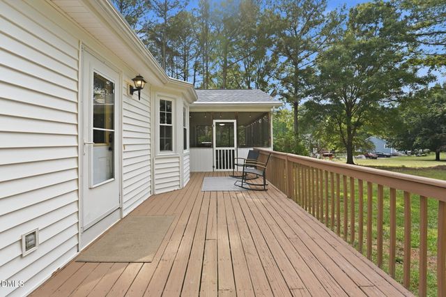 6 Sommerset Drive, Clayton, NC 27520