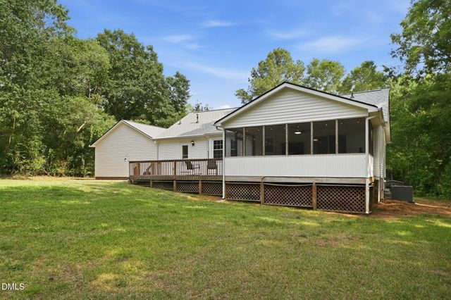 6 Sommerset Drive, Clayton, NC 27520