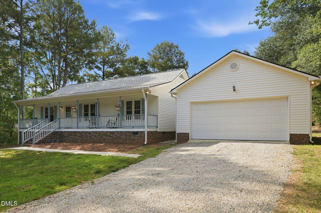 6 Sommerset Drive, Clayton, NC 27520