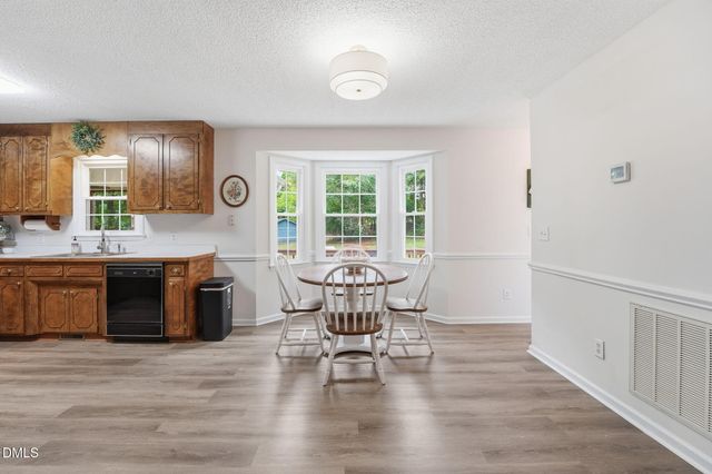 6 Sommerset Drive, Clayton, NC 27520