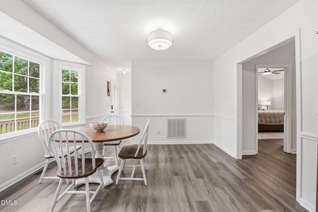 6 Sommerset Drive, Clayton, NC 27520