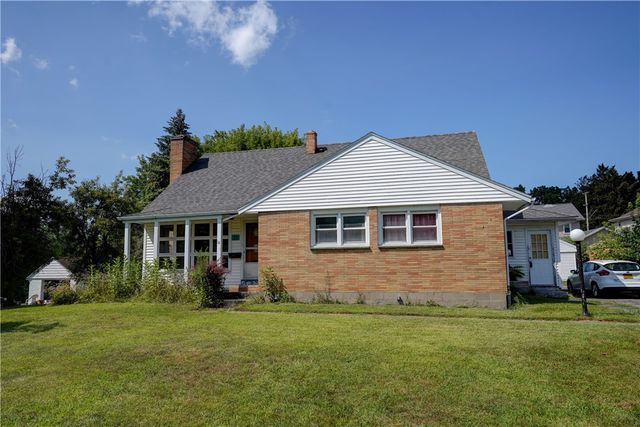 32 Deland Park B, Perinton, NY 14450