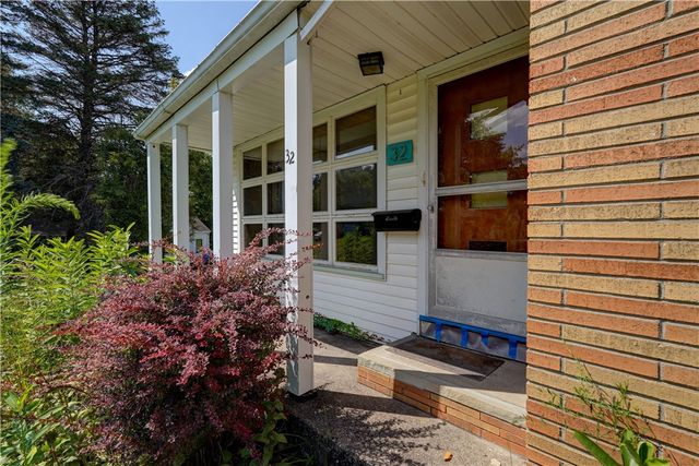 32 Deland Park B, Perinton, NY 14450