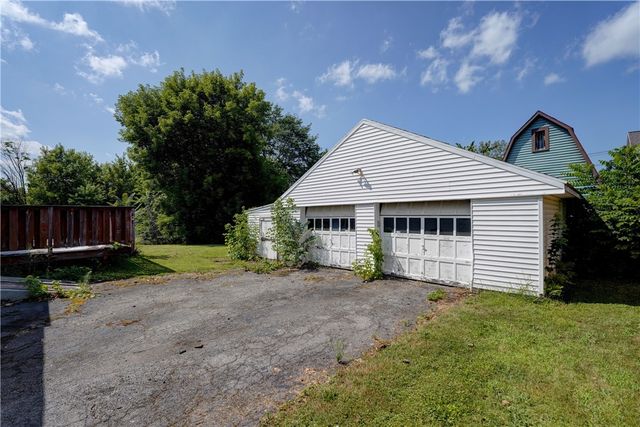 32 Deland Park B, Perinton, NY 14450