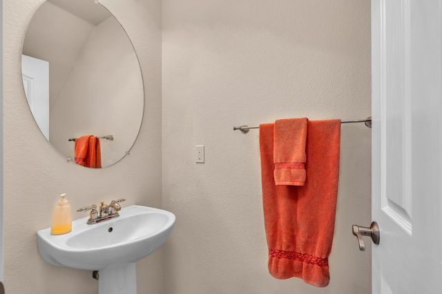 601 Betten St, Los Banos, CA 93635