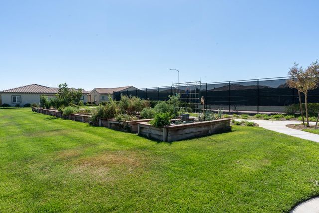 601 Betten St, Los Banos, CA 93635