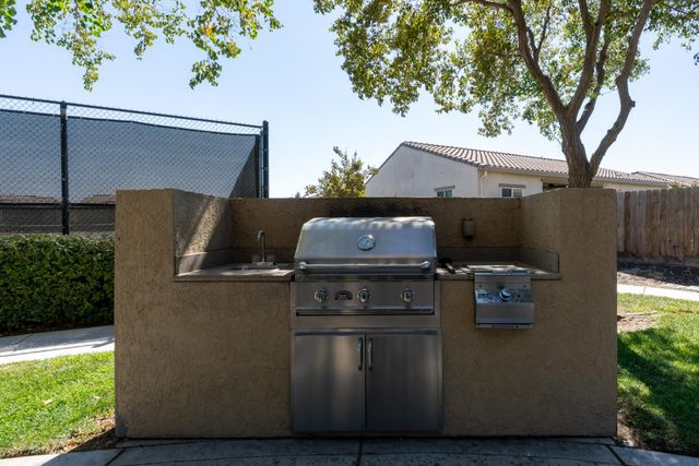 601 Betten St, Los Banos, CA 93635