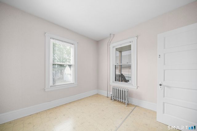 27 Park Avenue, Enfield, CT 06082