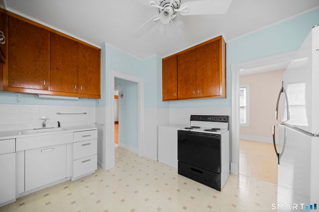 27 Park Avenue, Enfield, CT 06082