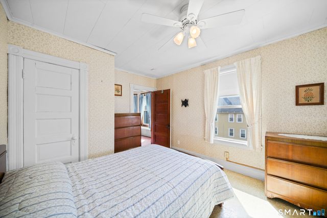 27 Park Avenue, Enfield, CT 06082