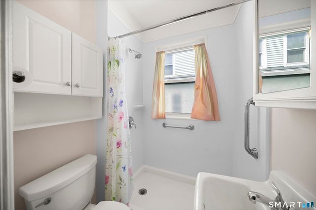 27 Park Avenue, Enfield, CT 06082