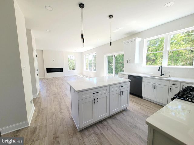 3273 MANAWAY LN, Vineland, NJ 08360