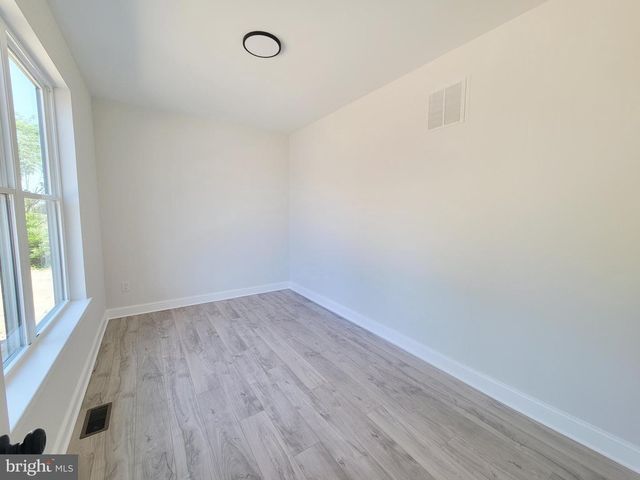 3273 MANAWAY LN, Vineland, NJ 08360