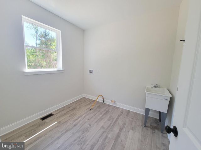 3273 MANAWAY LN, Vineland, NJ 08360