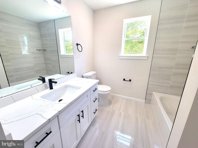 3273 MANAWAY LN, Vineland, NJ 08360