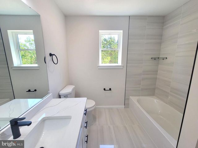 3273 MANAWAY LN, Vineland, NJ 08360