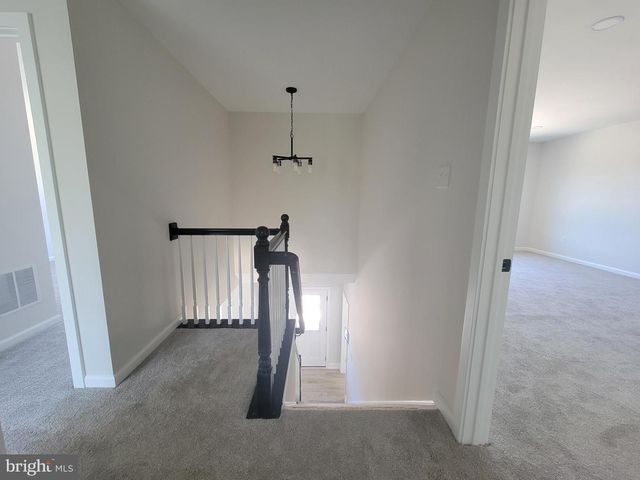 3273 MANAWAY LN, Vineland, NJ 08360