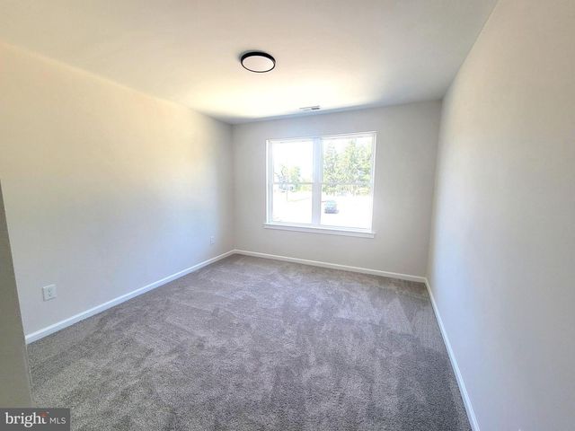 3273 MANAWAY LN, Vineland, NJ 08360