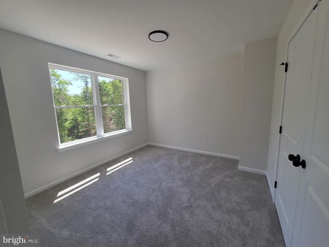 3273 MANAWAY LN, Vineland, NJ 08360