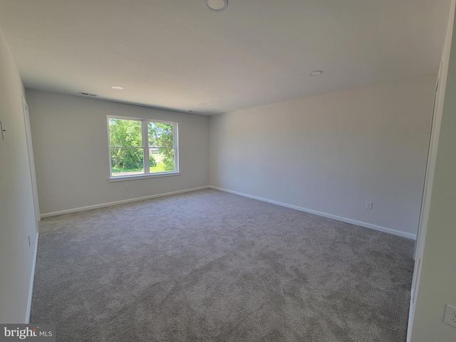 3273 MANAWAY LN, Vineland, NJ 08360