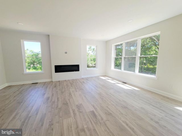 3273 MANAWAY LN, Vineland, NJ 08360