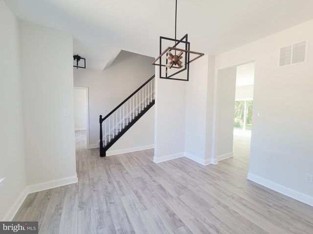 3273 MANAWAY LN, Vineland, NJ 08360