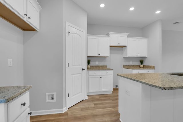 223 Hannah Lee Hill Rd, La Vergne, TN 37086