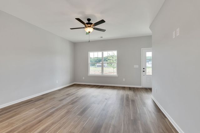 223 Hannah Lee Hill Rd, La Vergne, TN 37086
