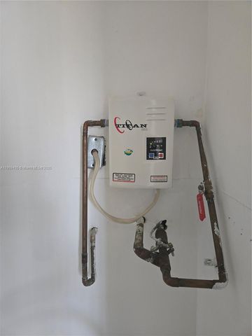 300 SW 130th Ter 413B, Pembroke Pines, FL 33027