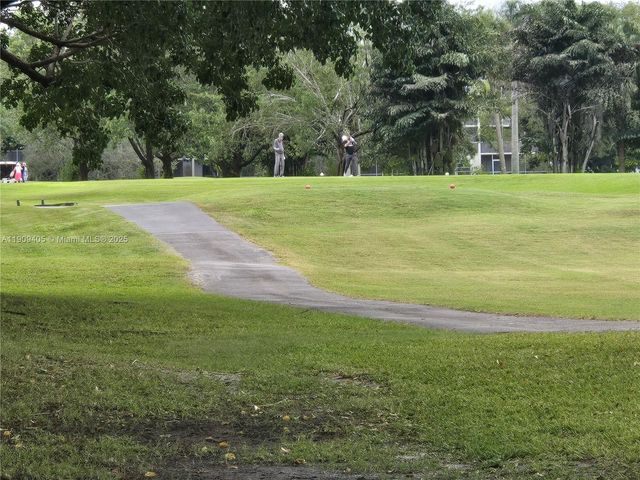 300 SW 130th Ter 413B, Pembroke Pines, FL 33027