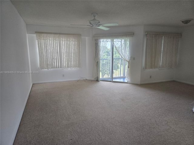 300 SW 130th Ter 413B, Pembroke Pines, FL 33027