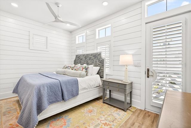 247 Lakeshore St, Port Aransas, TX 78373