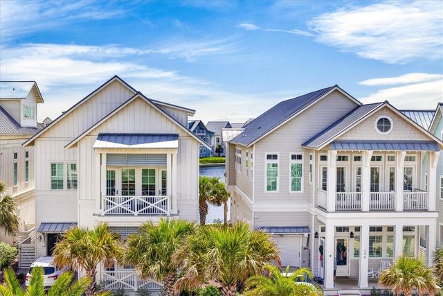 247 Lakeshore St, Port Aransas, TX 78373