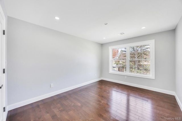 71 Cedar Street, Hicksville, NY 11801