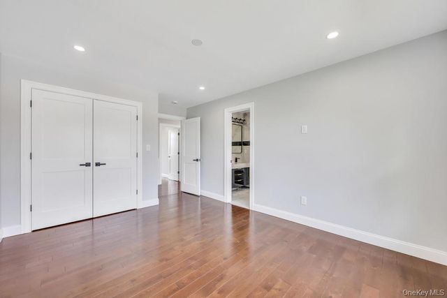 71 Cedar Street, Hicksville, NY 11801