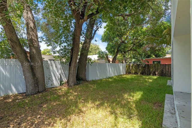 1629 NW 40th st, Miami, FL 33142