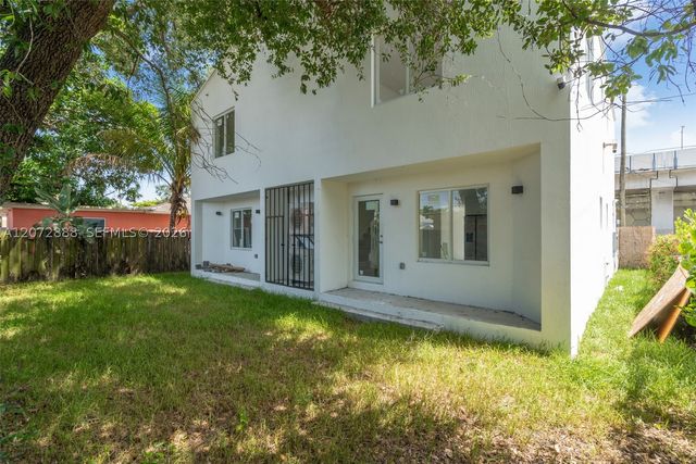 1629 NW 40th st, Miami, FL 33142