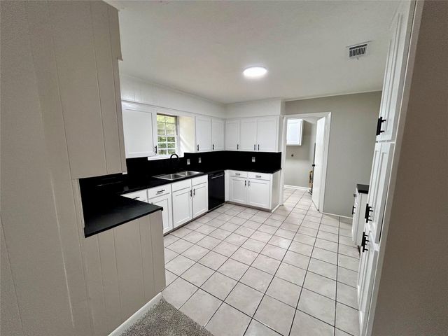 1106 Annette Drive, Longview, TX 75604