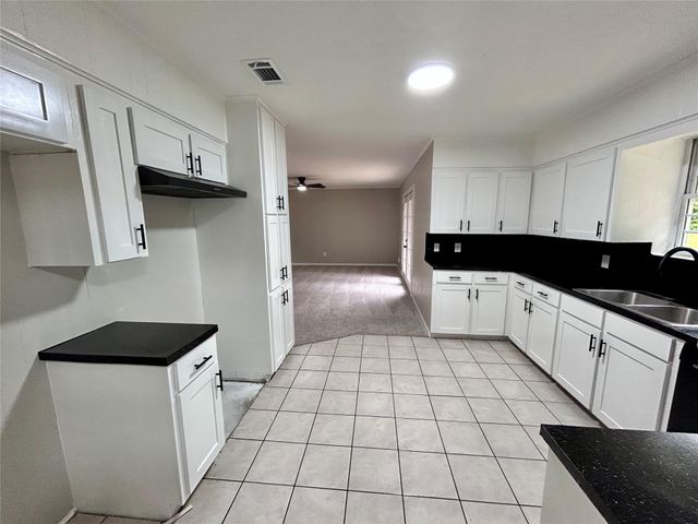 1106 Annette Drive, Longview, TX 75604