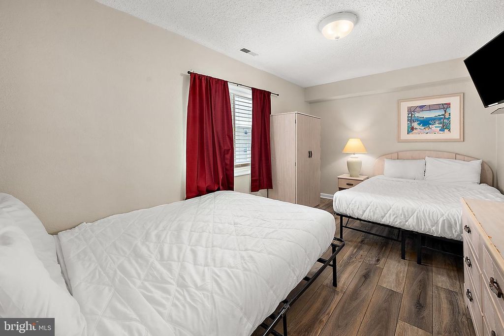 Image 24 of property listing at 207 8TH ST #203E, Ocean City, MD 21842