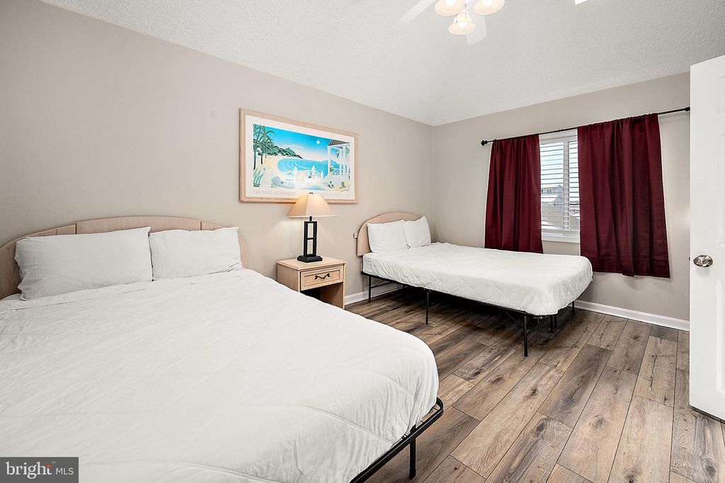 Image 25 of property listing at 207 8TH ST #203E, Ocean City, MD 21842