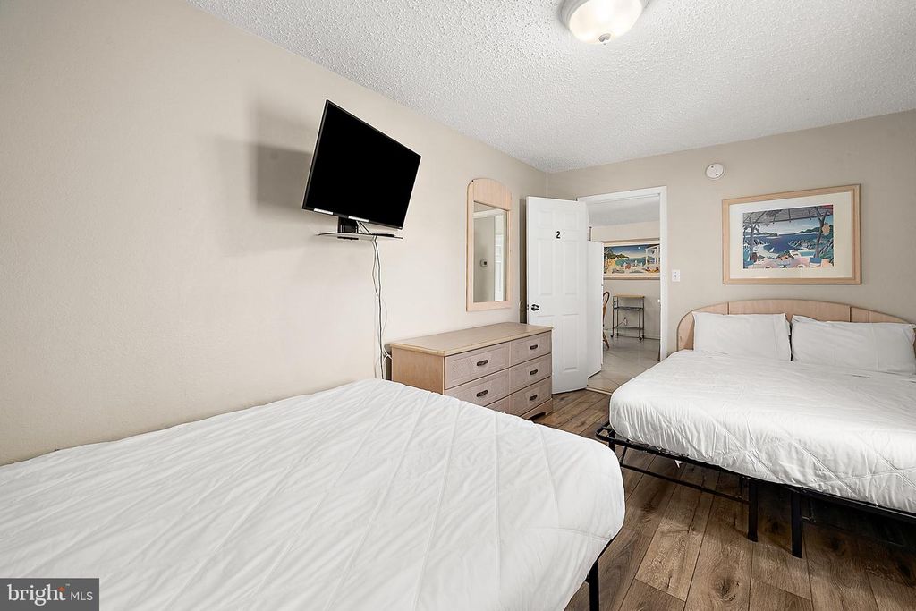 Image 26 of property listing at 207 8TH ST #203E, Ocean City, MD 21842