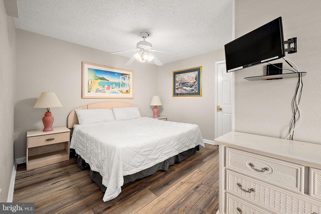 Image 29 of property listing at 207 8TH ST #203E, Ocean City, MD 21842