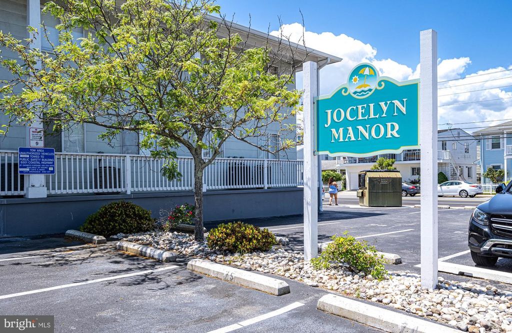 Image 39 of property listing at 207 8TH ST #203E, Ocean City, MD 21842