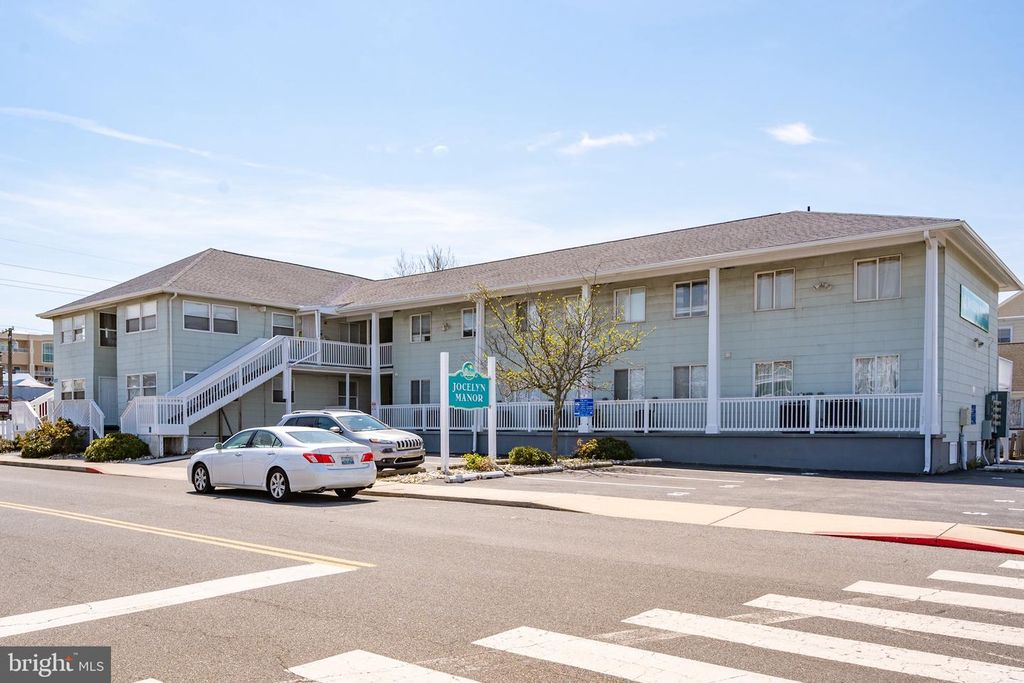 Image 47 of property listing at 207 8TH ST #203E, Ocean City, MD 21842