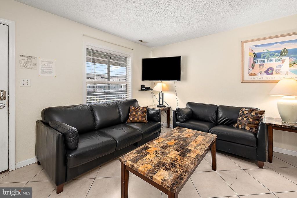 Image 9 of property listing at 207 8TH ST #203E, Ocean City, MD 21842