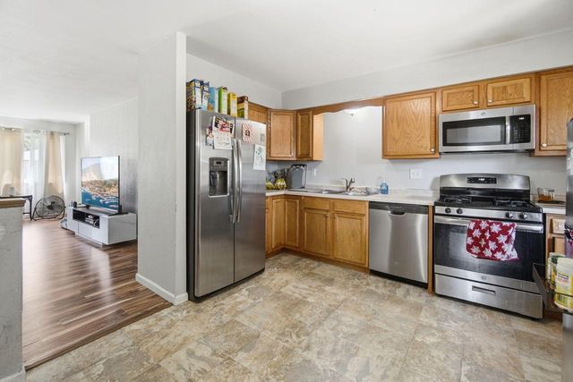 1418 87th STREET, Kenosha, WI 53143
