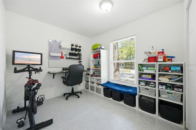 720 LOCUST STREET, Tarpon Springs, FL 34689