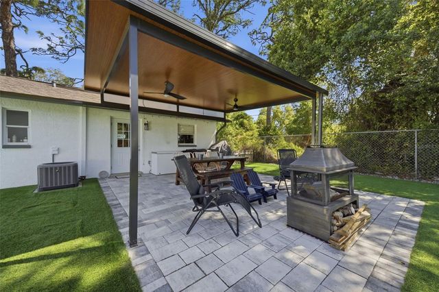 720 LOCUST STREET, Tarpon Springs, FL 34689