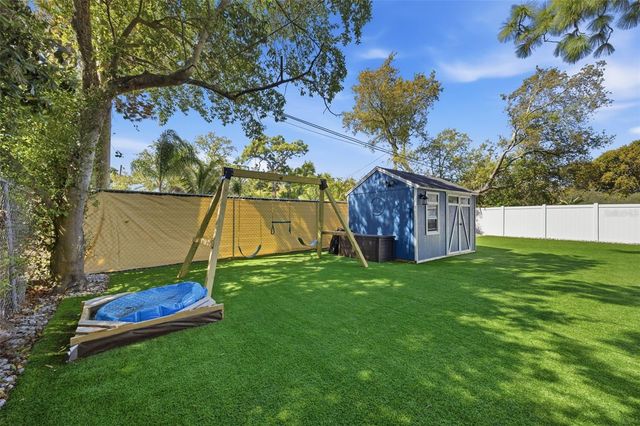 720 LOCUST STREET, Tarpon Springs, FL 34689